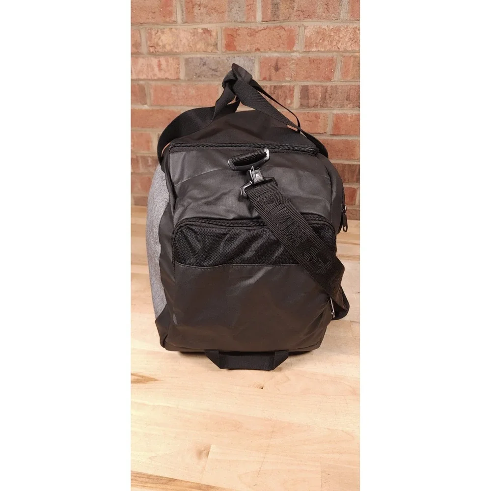 UNDER ARMOUR Mens UA Undeniable 4.0 Duffle Graphite Black Bag Gym